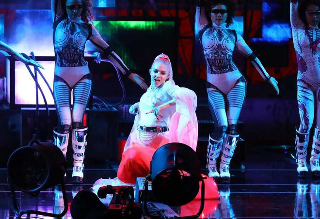 Bạn gái Elon Musk chia sẻ về chênh lệch thu nhập giữa mình và bạn trai tỷ phú-3