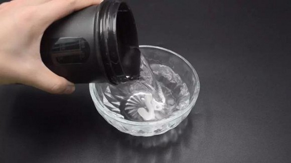 Vệ sinh nồi cơm điện cáu bẩn lâu ngày sạch bóng như mới từ nguyên liệu có sẵn-3