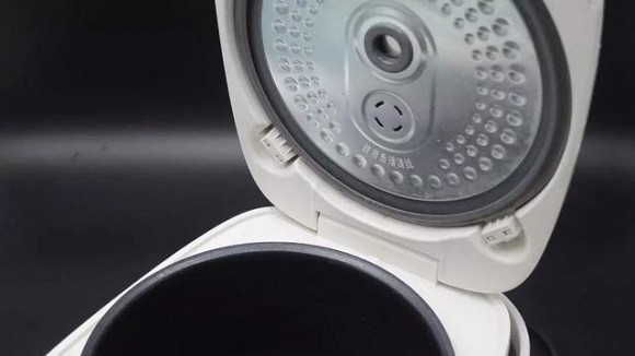 Vệ sinh nồi cơm điện cáu bẩn lâu ngày sạch bóng như mới từ nguyên liệu có sẵn-6