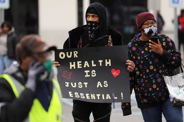 Ai đến Hong Kong cũng phải đeo vòng công nghệ này để kiểm soát Covid-19, vi phạm sẽ bị phạt tù 6 tháng-13