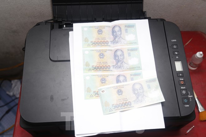 Đường dây sản xuất, bán gần 1 tỷ tiền giả ở Nam Định-1