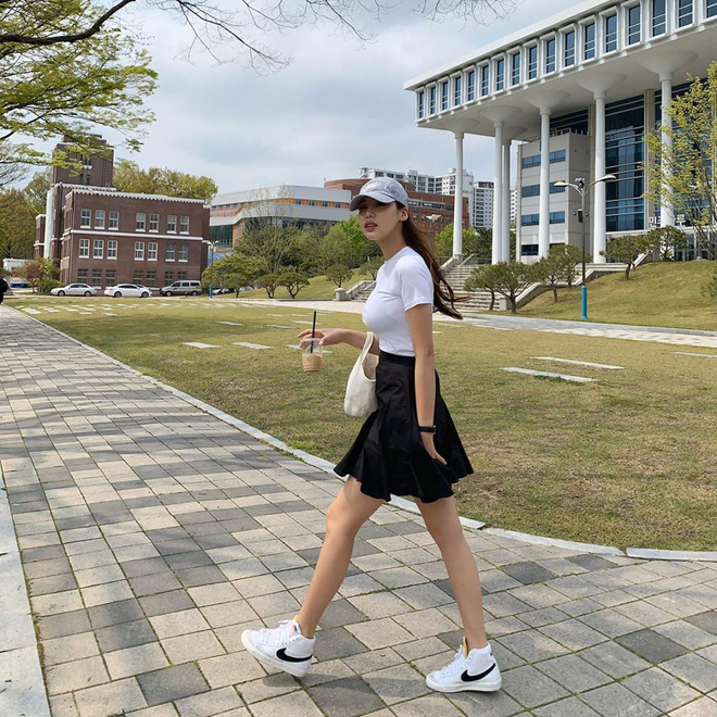 Kiểu gì thì hè này chị em cũng nên sắm 5 mẫu chân váy sau để diện lên là được khen xinh xẻo-2