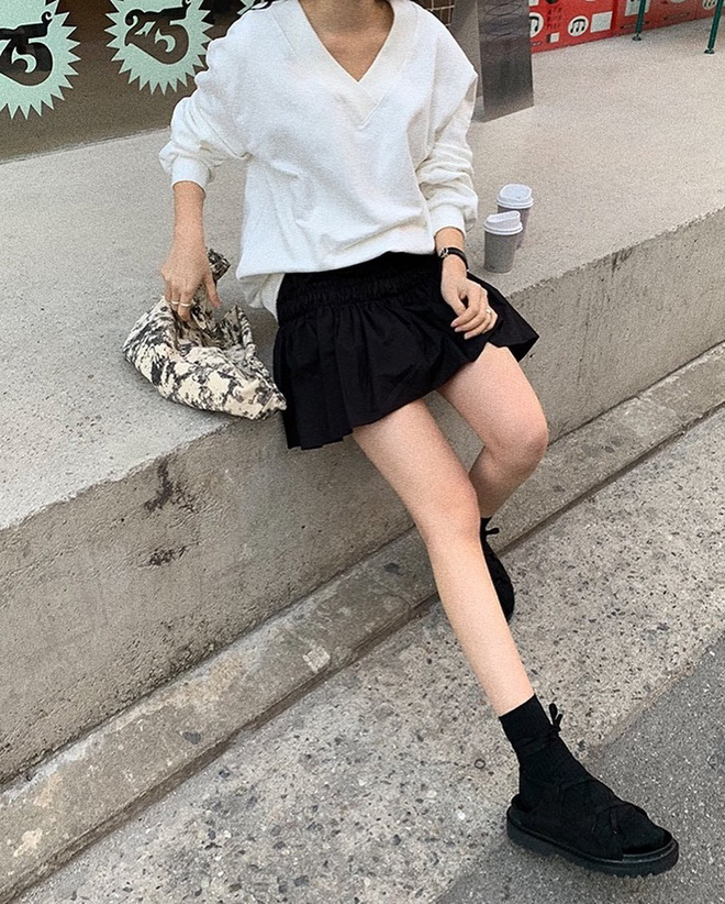 Kiểu gì thì hè này chị em cũng nên sắm 5 mẫu chân váy sau để diện lên là được khen xinh xẻo-4