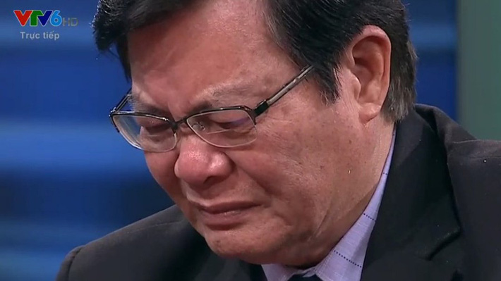 Ồn ào gây tranh cãi về HLV Calisto và nỗi lòng quan chức VFF bật khóc trên TV vì thầy Park-1