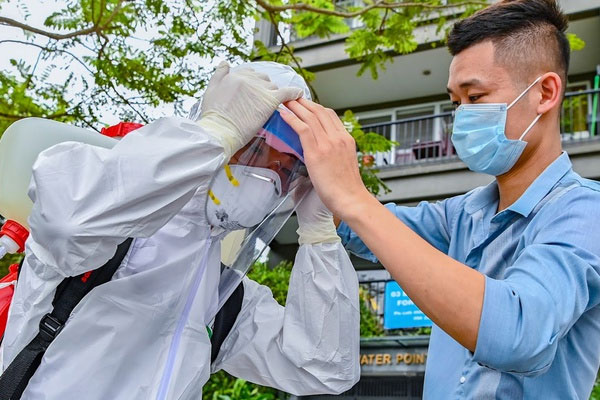 1 trong 17 ca mắc Covid-19 mới tại Việt Nam sinh năm 2020, được cách ly ngay khi nhập cảnh-2