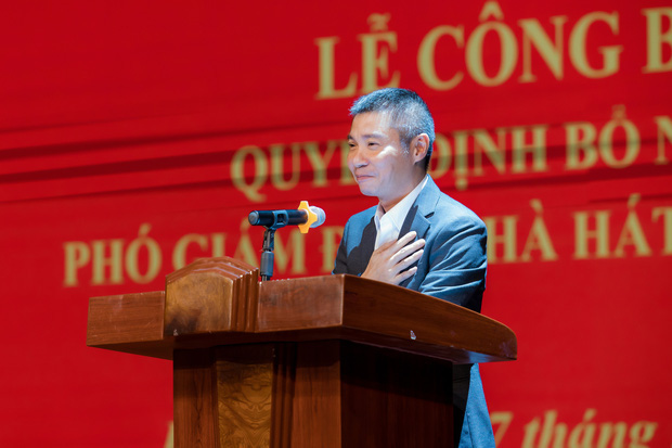 NSND Công Lý nhậm chức Phó Giám Đốc Nhà hát Kịch Hà Nội, MC Thảo Vân liền có hành động chứng minh mối quan hệ với chồng cũ-1