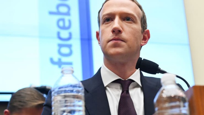 Facebook bắt đầu kiểm soát quyền lực của Mark Zuckerberg-1