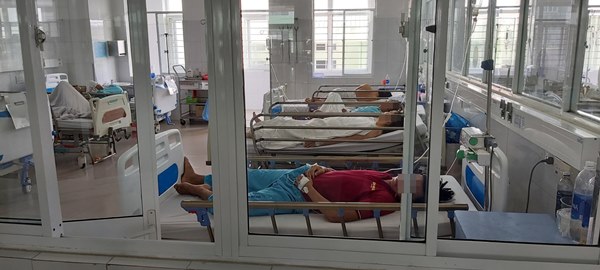 NÓNG: 135 người ở Đà Nẵng nhập viện nghi do ngộ độc thực phẩm-2