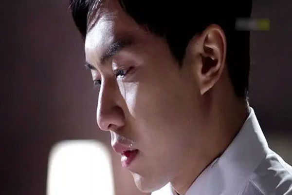 Con dâu suốt ngày chê mẹ chồng tằn tiện, để rồi bật khóc khi thấy xấp tiền bà cho-2