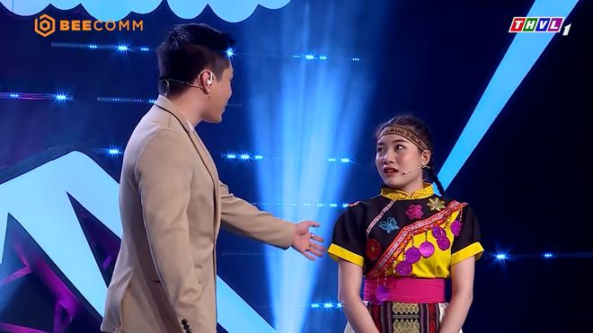 Việt Hương xin lỗi Lê Dương Bảo Lâm vì lôi công việc livestream của anh ra nói-3