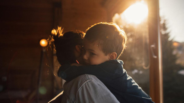 Cậu bé thiểu năng trí tuệ” bị thầy đuổi học nhưng trở thành thiên tài vĩ đại nhất thế giới nhờ thứ này của mẹ-5