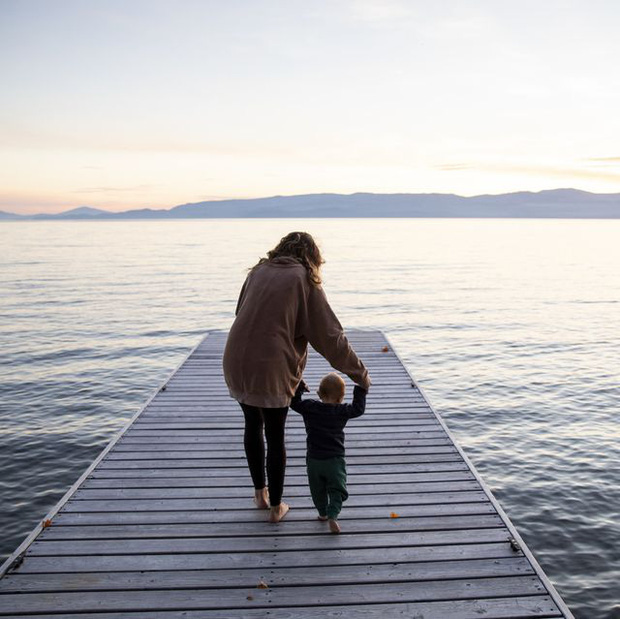 Cậu bé thiểu năng trí tuệ” bị thầy đuổi học nhưng trở thành thiên tài vĩ đại nhất thế giới nhờ thứ này của mẹ-7