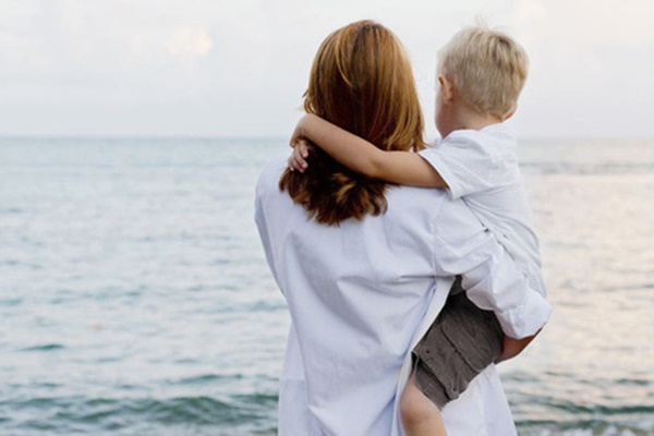 Bé gái 7 tuổi bị lạc bố nhưng có cách xử trí đáng khen ngợi nhờ bố mẹ đã dạy kỹ năng cơ bản này-3