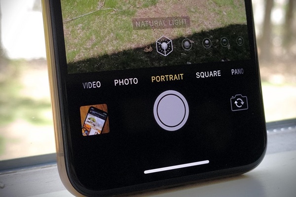 Cách xem tỉ lệ phần trăm pin còn lại trên iPhone SE 2020-6