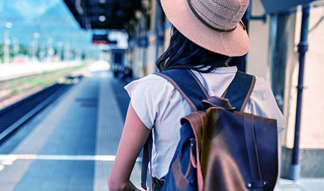 Bé gái 7 tuổi bị lạc bố nhưng có cách xử trí đáng khen ngợi nhờ bố mẹ đã dạy kỹ năng cơ bản này-1