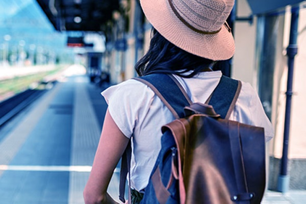 Con vẽ một con chó biết bay và bị cô giáo bắt vẽ lại, người mẹ có cách xử trí tinh tế đến mức các chuyên gia cũng phải khen ngợi-5