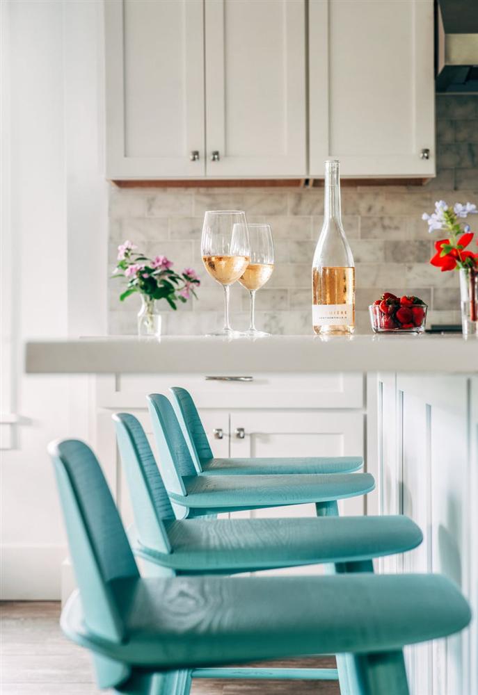 Một bộ ghế sắc màu cho căn bếp gia đình thêm xinh khiến tim ai cũng phải rung rinh-12