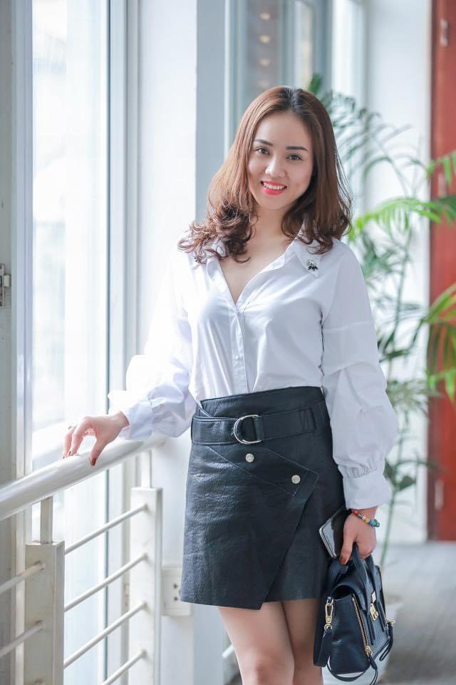 Bạn gái kém 15 tuổi của NSND Công Lý xinh như Hoa hậu, diện toàn hàng hiệu đắt đỏ-10