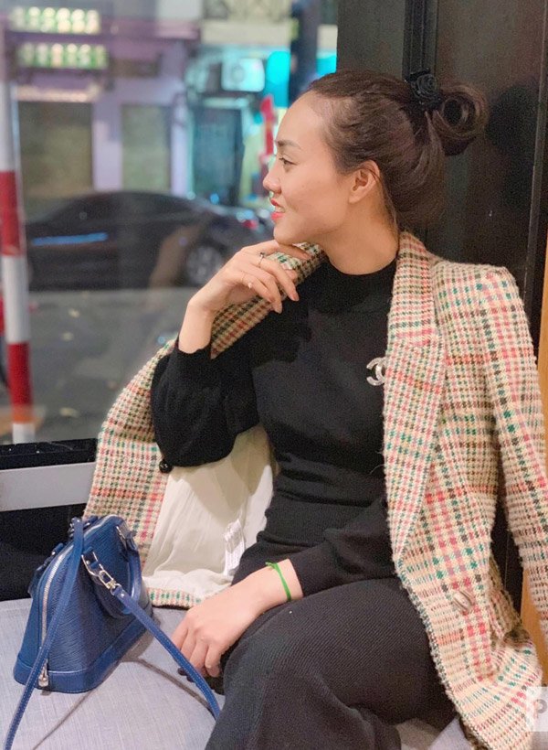 Bạn gái kém 15 tuổi của NSND Công Lý xinh như Hoa hậu, diện toàn hàng hiệu đắt đỏ-12