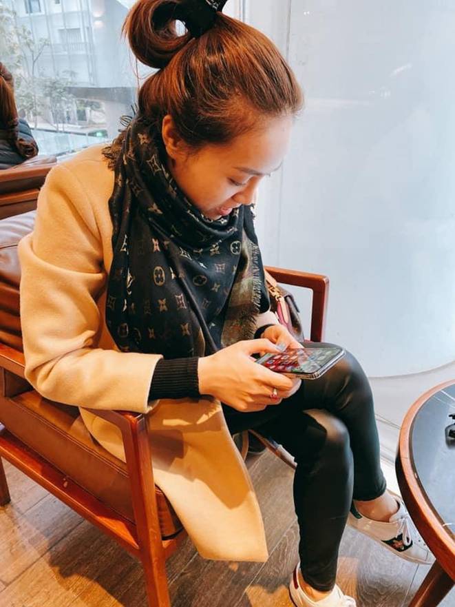 Bạn gái kém 15 tuổi của NSND Công Lý xinh như Hoa hậu, diện toàn hàng hiệu đắt đỏ-15