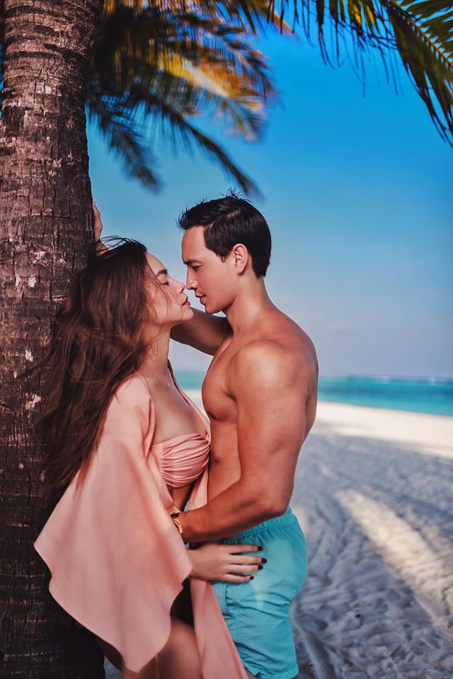 Hồ Ngọc Hà tung ảnh bikini nóng bỏng, tình tứ bên Kim Lý-10