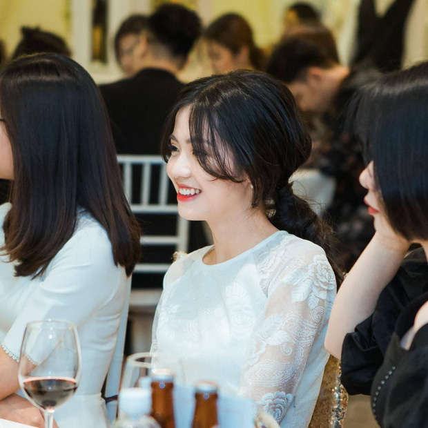 Chủ nhân của bảng điểm tổng kết toàn 9 phẩy đốn tim dân mạng: Vừa giỏi giang vừa xinh đẹp thế này ai chịu nổi!-11