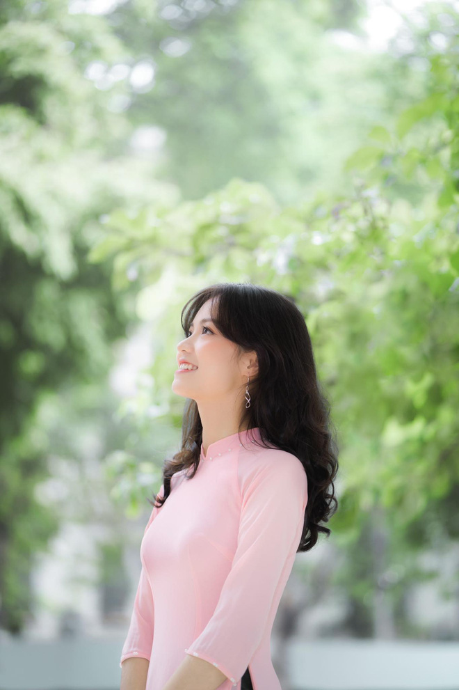 Chủ nhân của bảng điểm tổng kết toàn 9 phẩy đốn tim dân mạng: Vừa giỏi giang vừa xinh đẹp thế này ai chịu nổi!-4