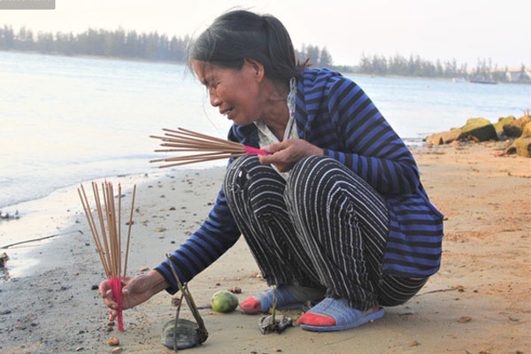 Đã tìm thấy 2 nạn nhân cuối cùng trong vụ lật ghe trên sông Thu Bồn-3