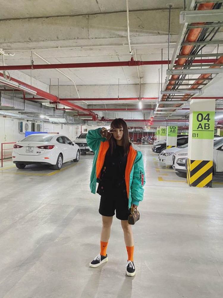 Miu Lê gia nhập hội mỹ nhân sở hữu vòng eo con kiến nhờ ăn cơm-12