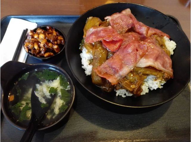 Ba chị em ruột đều lần lượt mắc ung thư vòm họng, quan sát bữa cơm người nhà mang đến bác sĩ liền hiểu ngay nguyên nhân-2