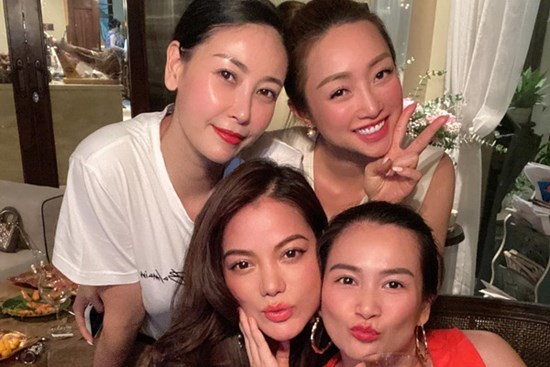 Hội bạn thân U40 showbiz lâu ngày tụ họp: Hà Kiều Anh đọ sắc Trương Ngọc Ánh, diện mạo trẻ trung của bạn gái Chi Bảo gây chú ý