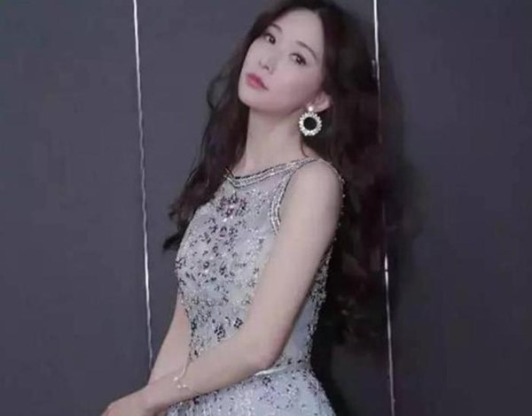 Nữ hoàng nội y Đài Loan Lâm Chí Linh bị ông xã kém tuổi bạo hành tới mức nhập viện?-2