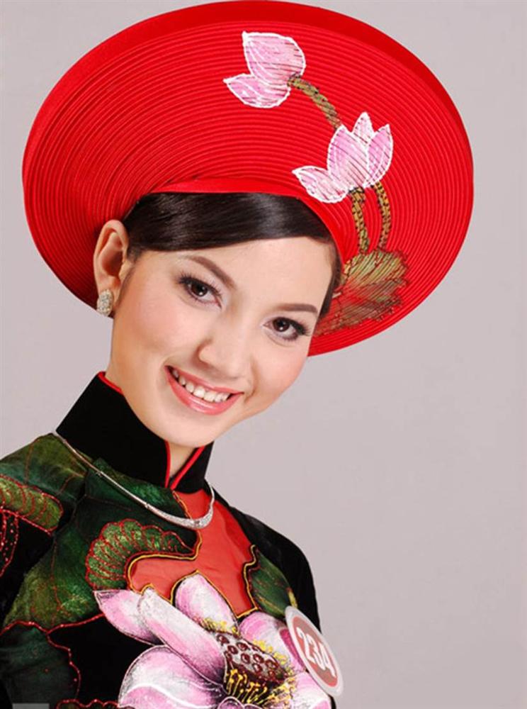 Sắc vóc vợ hai kém 14 tuổi của MC Anh Tuấn thời đi thi Hoa hậu Việt Nam-10