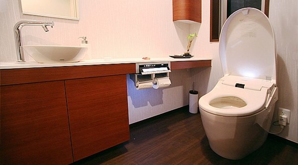 Quỳnh Trần JP kể chuyện người Nhật hễ nghe động đất là chạy ngay vào toilet, nghe có vẻ kỳ lạ nhưng lý do và ý nghĩa của hành động này khiến ai cũng bị thuyết phục-2