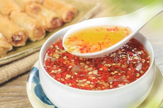 Mách mẹ 3 cách pha nước chấm cho các món cơ bản bao ngon