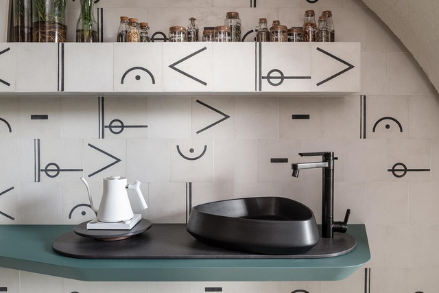 Nhà 25m2 gây ấn tượng thị giác cực mạnh nhờ cách bố trí nội thất thông minh-8