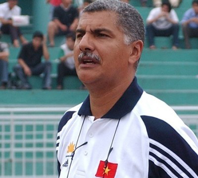 Màn quỳ lạy HLV để xin rời ĐT Việt Nam và cú đổi kèo ngoạn mục của nhà vô địch AFF Cup-2