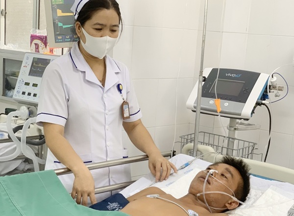 Người đàn ông suýt chết vì ăn cua mặt quỷ-2