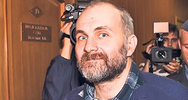 Con trai thiên tài sở hữu bộ sưu tập 29 con búp bê cỡ lớn, cha mẹ rụng rời chân tay khi biết sự thật kinh dị bên trong-3