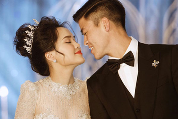 Duy Mạnh lên tiếng an ủi Quỳnh Anh sống và cảm nhận không cần giải thích, chứng minh tình cảm lập tức bằng cách rủ vợ đi ăn sáng-4