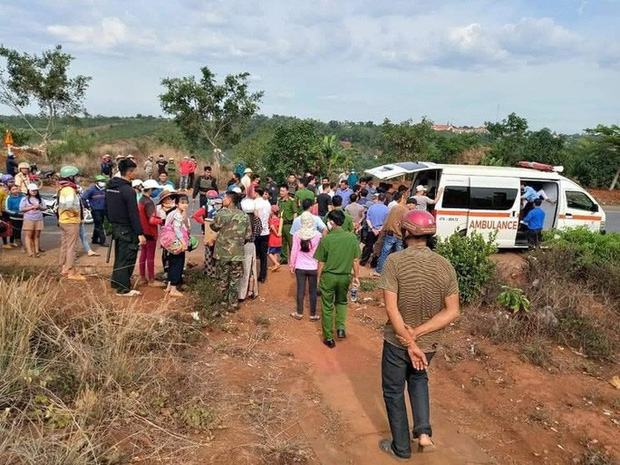 Giải cứu 2 cháu bé bị cha mẹ nhốt trong nhà nhiều ngày-1