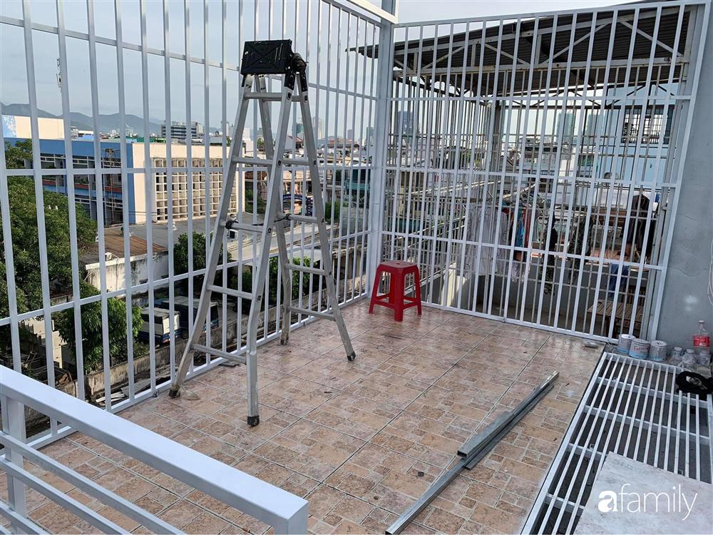 Ghen tị với góc chill rộng thoáng 40m² trên sân thượng tràn ngập hồng ngoại của mẹ đảm tại Nha Trang-4