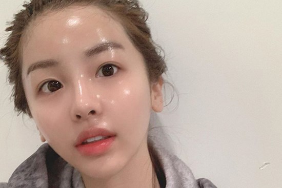 4 mẹo chăm da được chị em truyền tai nhau từ năm này qua tháng khác nhưng bác sĩ da liễu lại kịch liệt phản đối