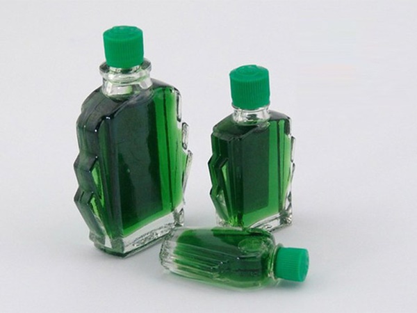 Dùng dầu gió đã lâu mà giờ mới biết những công dụng tuyệt vời đến ngỡ ngàng-1