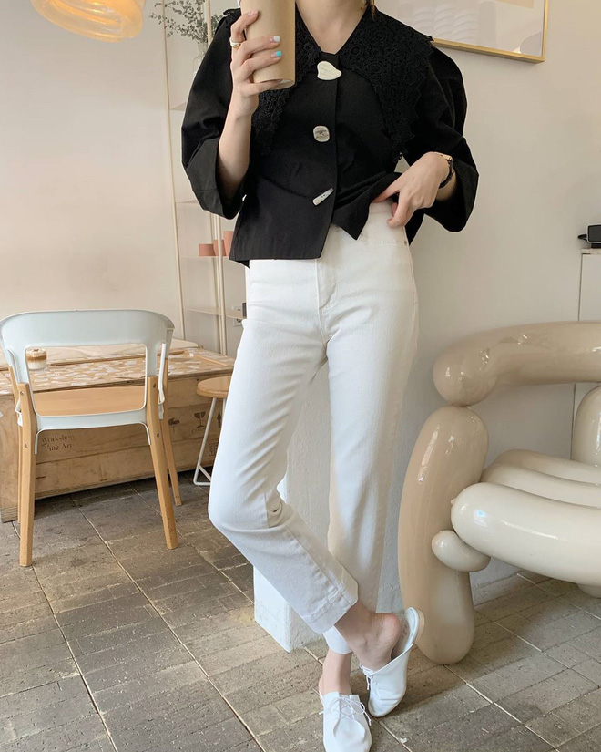 Diện jeans trắng không những mát mắt mà còn thời thượng hết cỡ nếu bạn học 4 chiêu mix đồ hay ho từ gái Hàn-8
