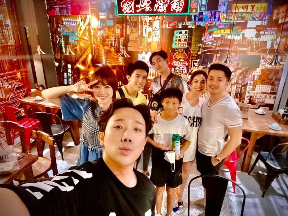 Thu Hoài bị mắng vô duyên khi vặn vẹo Hari Won lỗi chính tả trong status vĩnh biệt NTK Ken Nguyễn-3