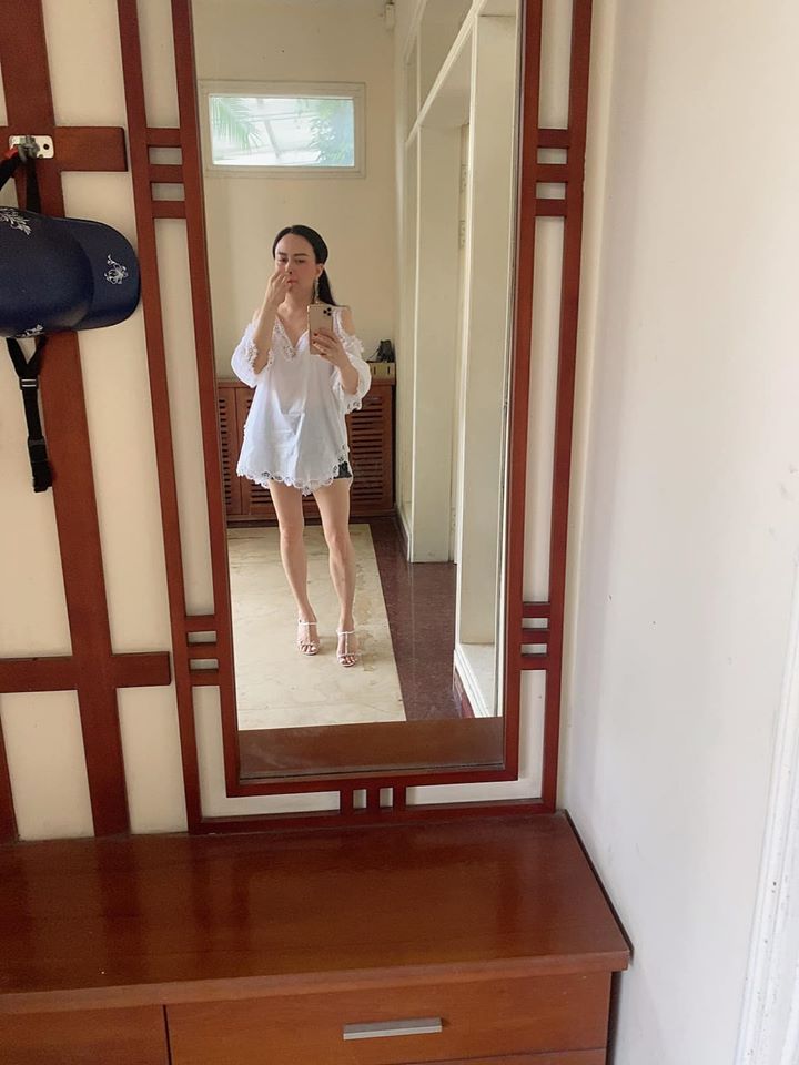 Phượng Chanel tuổi 40+ vẫn tự tin khoe chân dài nuột nà thẳng tắp: Thành quả của việc chăm chỉ tập yoga, chạy bộ 1 tiếng mỗi ngày-7