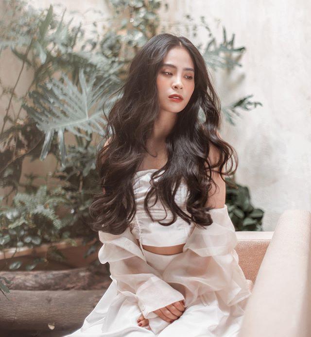 Mỹ nhân Vbiz bắt trend khoác ngoài sơ mi xuyên thấu, Ngọc Trinh mặc đã bạo vẫn chưa bằng Bích Phương-9