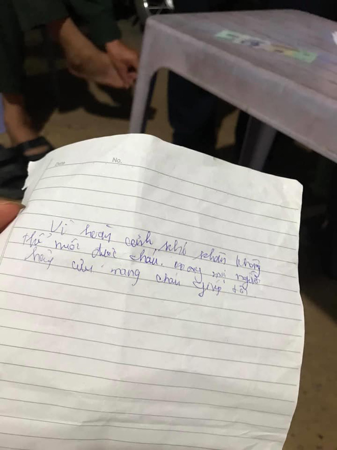 Đứa trẻ còn đỏ hỏn bị bỏ rơi bên đường, nội dung trong mảnh giấy để lại khiến người ta xót xa-4