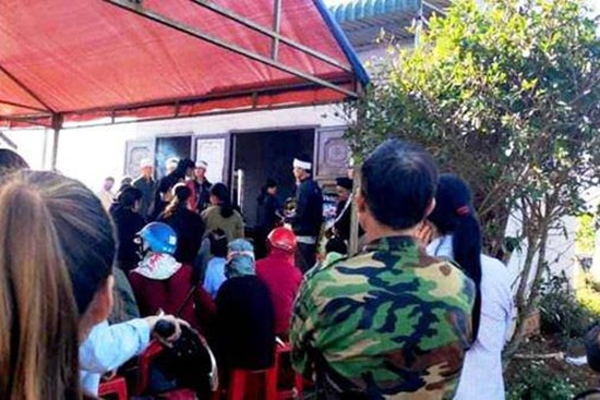 Vụ bí thư xã giết cháu vợ trục lợi 18 tỷ : Xót thương tiễn nạn nhân lần thứ hai